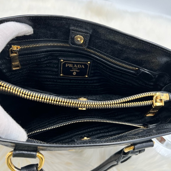 ♦️Prada vitello Shine satchel/shoulder bag - Picture 9 of 11